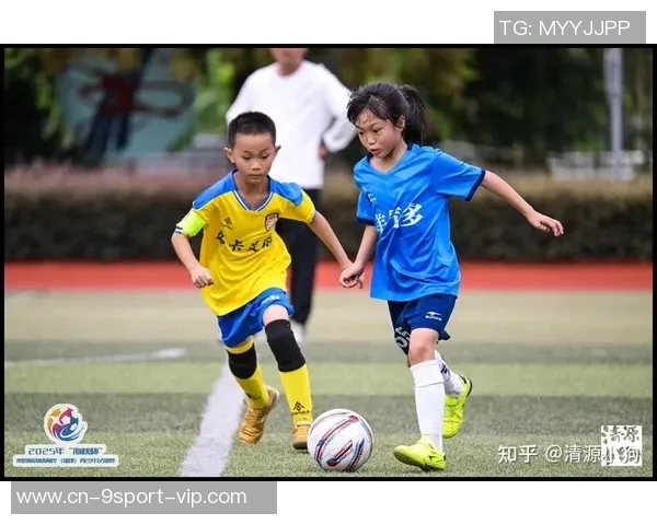 小飞侠足球俱乐部携手青少年培养未来足球明星的梦想之旅 小飞侠足球俱乐部携手青少年培养未来足球明星的梦想之旅